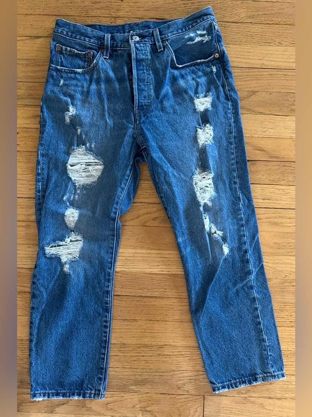 Levi's Medium Blue Distressed Straight-Leg Jeans size 30 - Picture 2 of 14